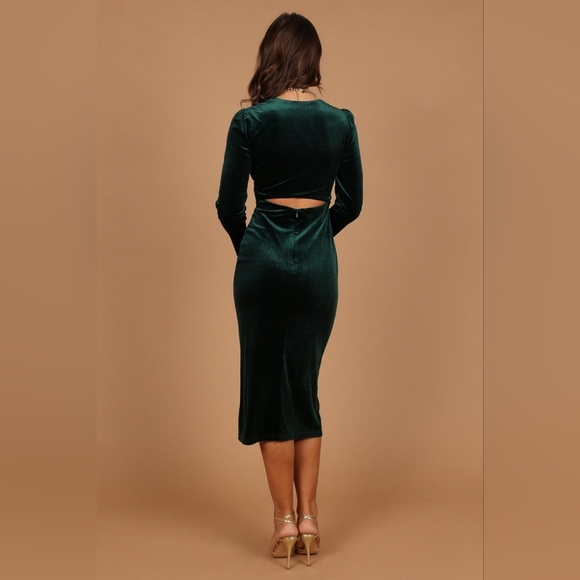 Petal & Pup Lisse Twist Front Long Sleeve Velvet Midi Dress - Emerald - Picture 6 of 15